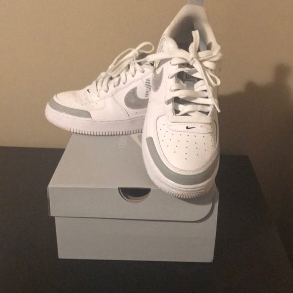 AIR FORCE 1 LV8 2 - Picture 4 of 6